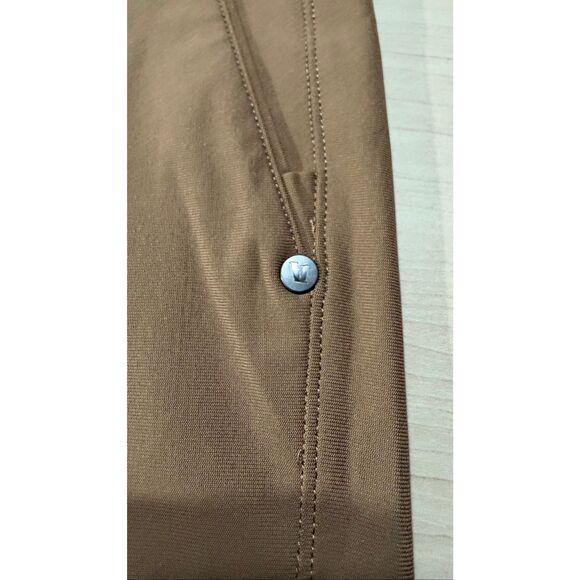 Vuori Meta Short Men's 34 Tobacco Brown Performance Chino 100% Polyester Stretch - Picture 4 of 4